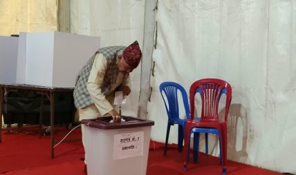 कांग्रेस महाधिवेशनको मतदान सुरु, गण्डकीका शोभाकान्त बरालले खसाले पहिलो मत